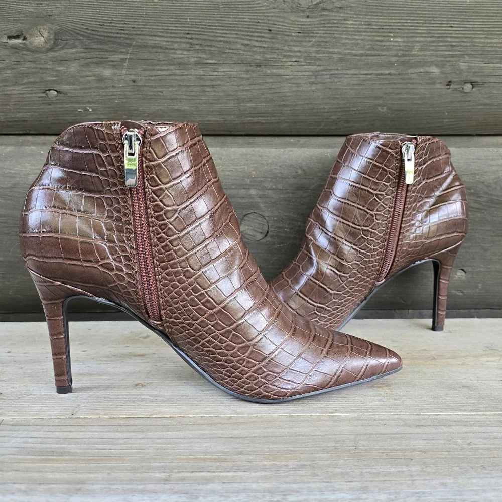 Nine West NEW Finny Y2K Office Siren Crocodile Pointy Toe Stiletto Bootie 8.5M